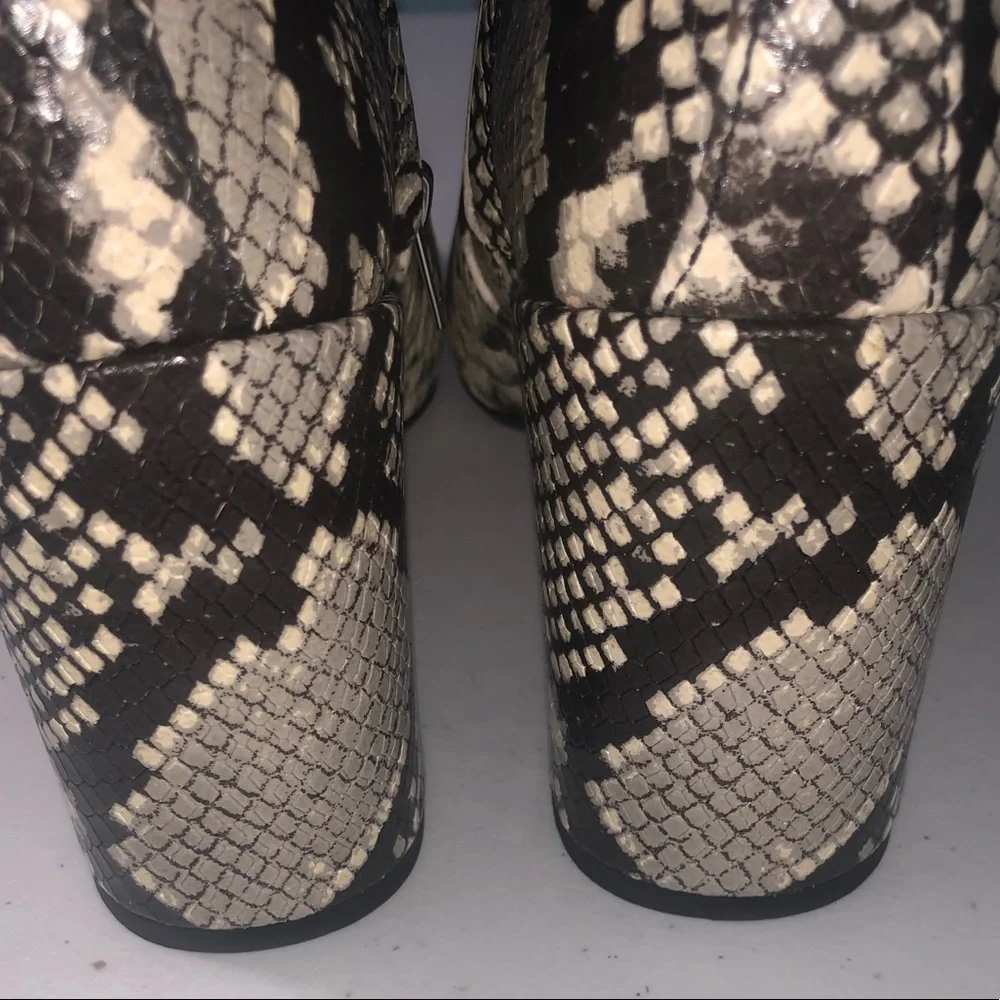 Coach Snake Women’s  Print Leather Booties! NWT Size 8 - Picture 15 of 17